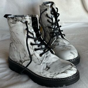 NWT MIA Girls Taunya Combat Boot